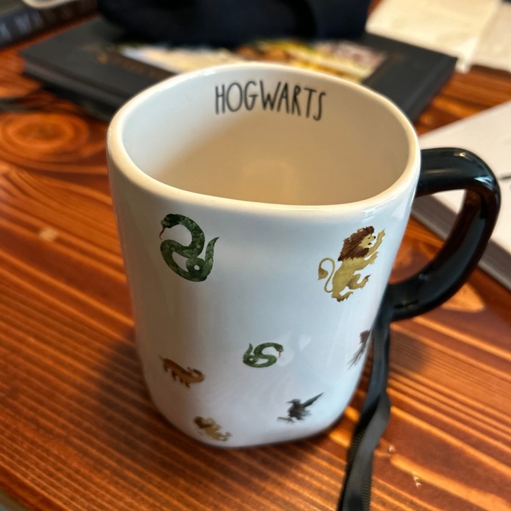 Rae Dunn Hogwarts Emblem Mug